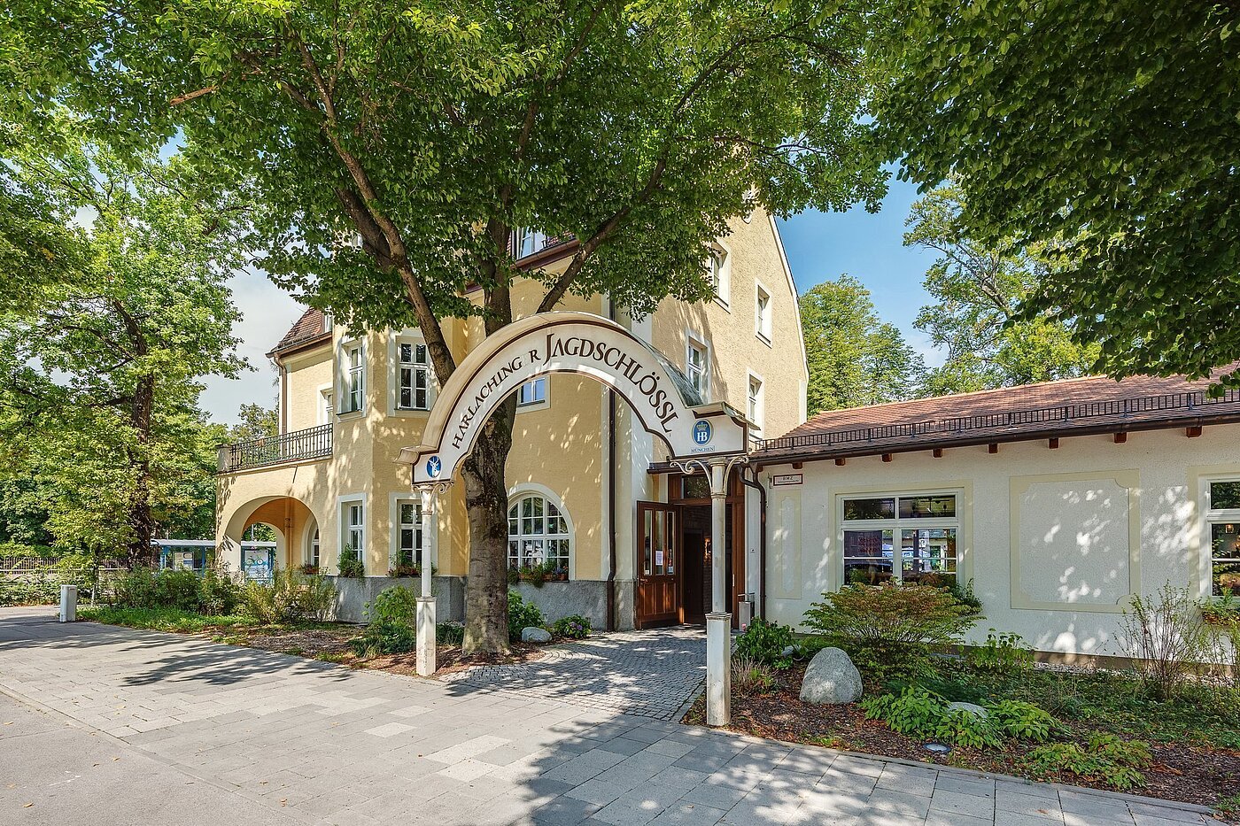 Appartement au rez-de-chaussée avec 2.5 pièces | München-Harlaching | 70018 | In der Nähe