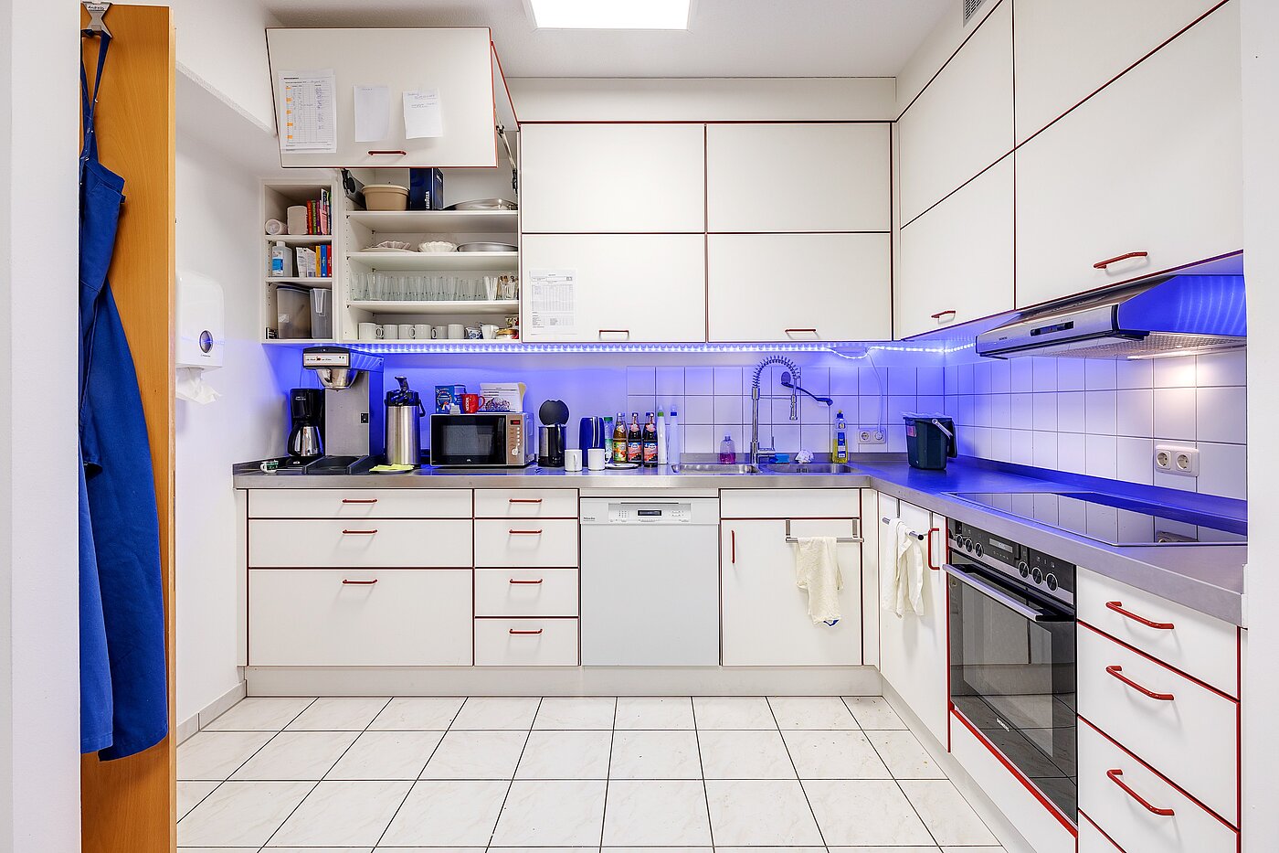 Büro avec 9 pièces | Weilheim in Oberbayern | 2108ML44 | Großzügige Küche