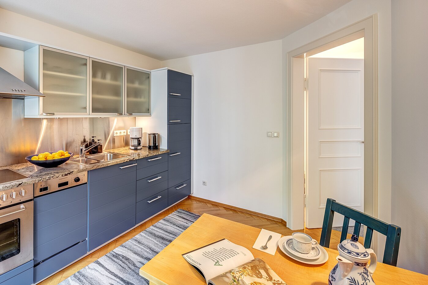 Appartement avec 3 pièces | München-Schwabing | 2212ML1 | ...Einbauküche