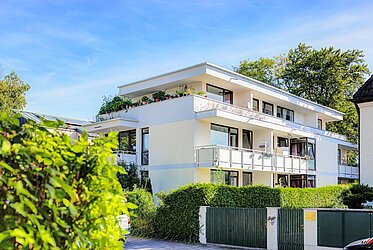 Obermenzing : Appartement 1 pièce fraîchement rénové avec balcon orienté sud - libre