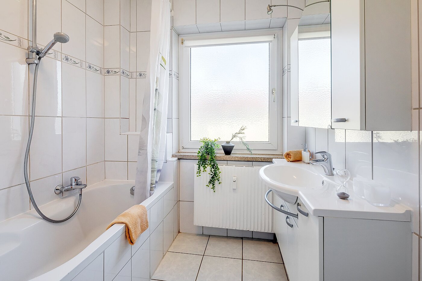 Appartement avec 4 pièces | München-Berg am Laim | 2002ML3 | Badezimmer mit Badewanne