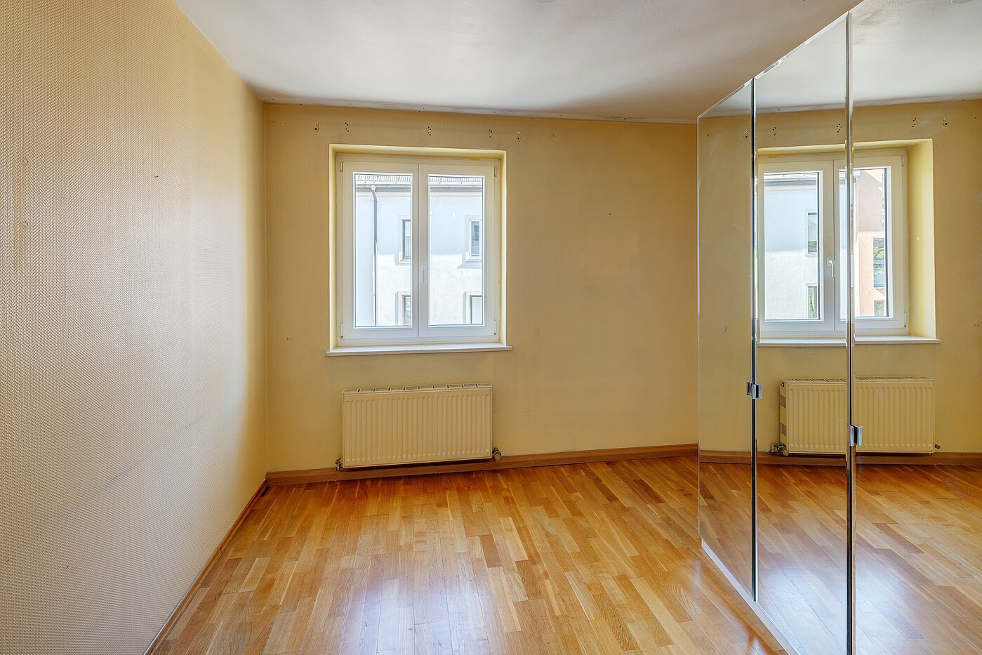Appartement avec 2 pièces | 70075 | Helles Schlafzimmer...