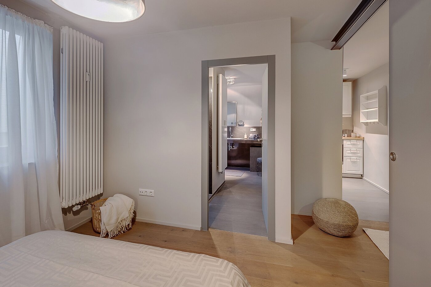Rez-de-chaussée surélevé avec 2 pièces | München-Lehel | 2012ML1 | ...und Zugang zum Bad