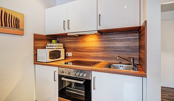 Appartement au rez-de-chaussée avec 4 pièces | München-Neuhausen | 70471 | ...Küche...