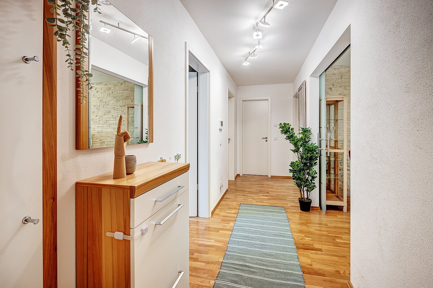 Appartement au rez-de-chaussée avec 3 pièces | Wolfratshausen | 2208ML1 | Schöner Eingangsbereich