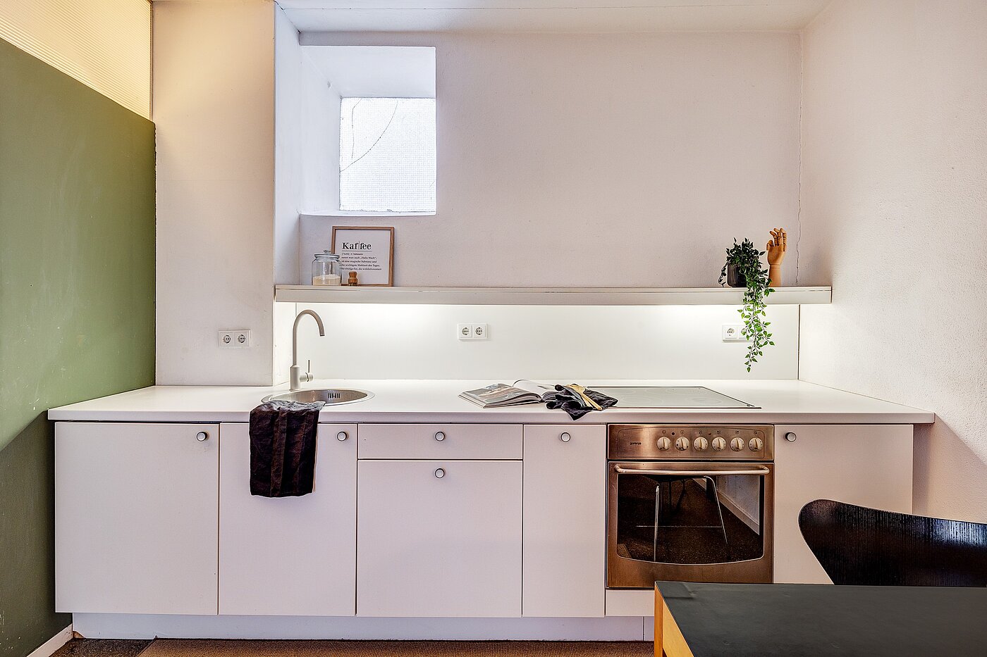 Appartement loft avec 1 pièce | München-Isarvorstadt | 2211ML7 | Die breite Küchenzeile...