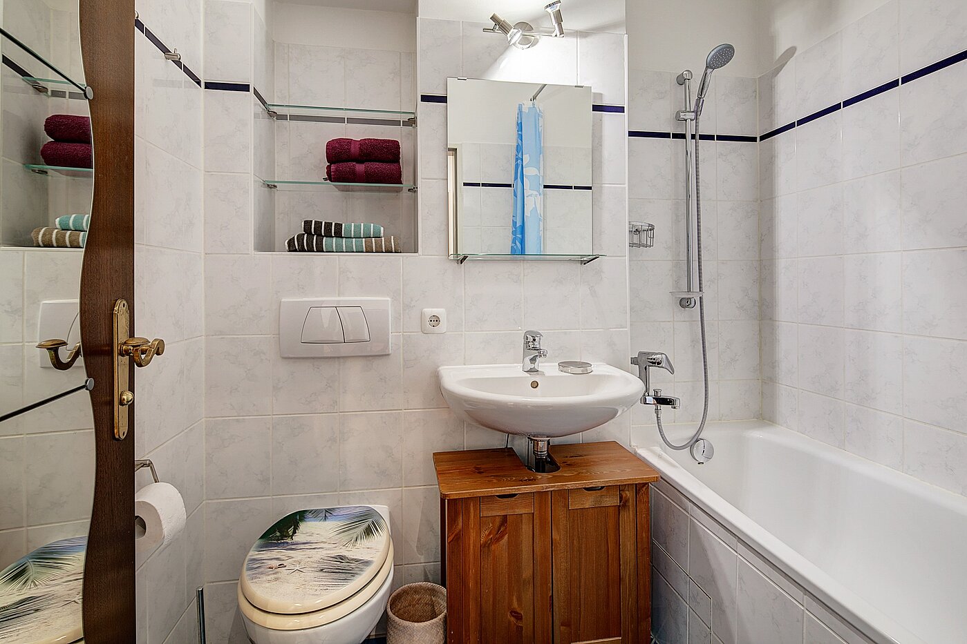 Appartement avec 1 pièce | München-Schwabing | 2111ML3 | Das Wannenbad...