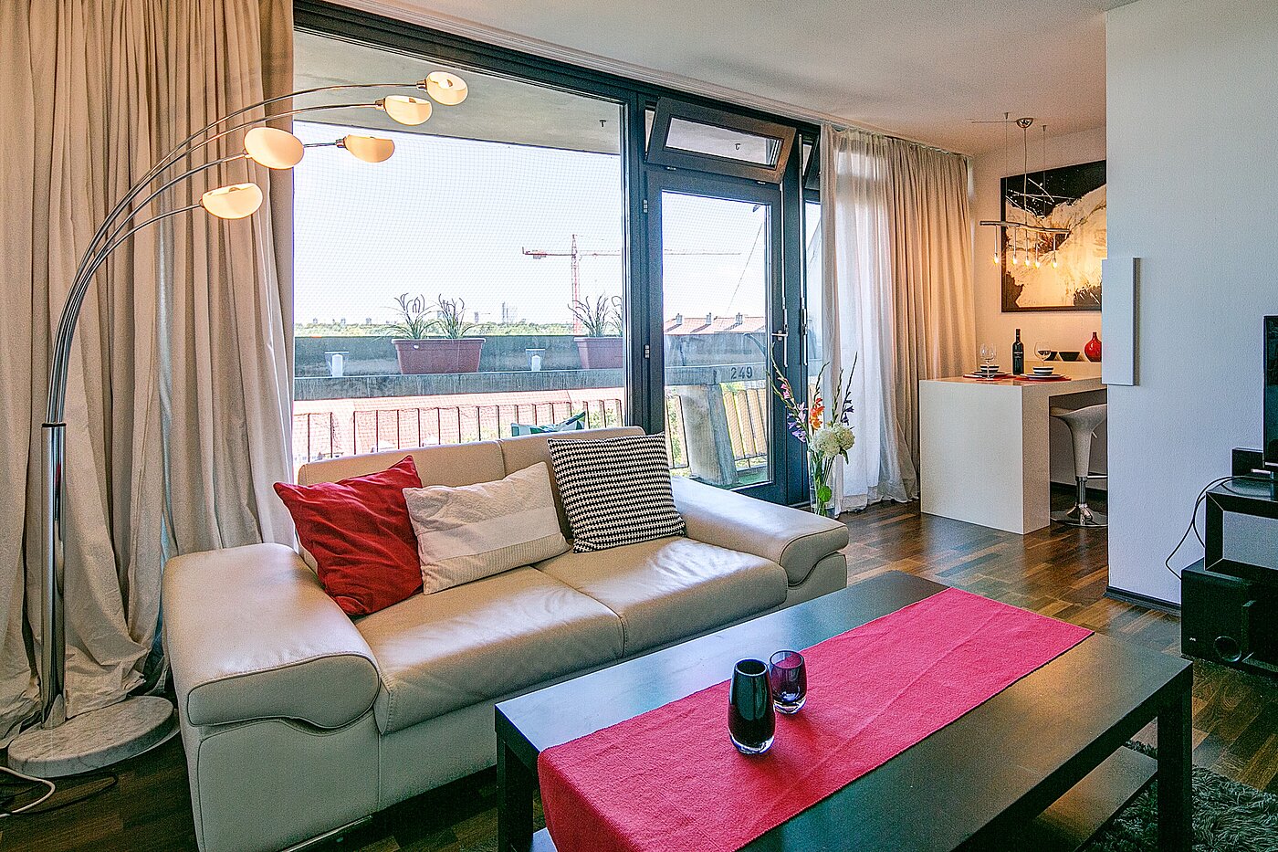 Appartement avec 1 pièce | München-Schwabing | 70079 | Große Fensterfront...