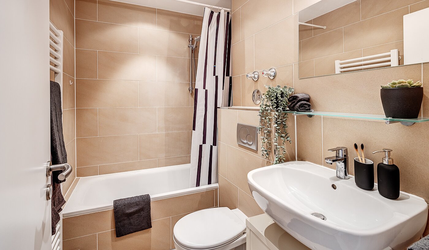 Appartement avec 1 pièce | München-Milbertshofen | 2112ML4 | Geschmackvolles Bad