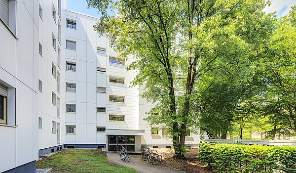 Appartement avec 2 pièces | München-Hadern | 704101 | Außenansicht zur Eingangsseite