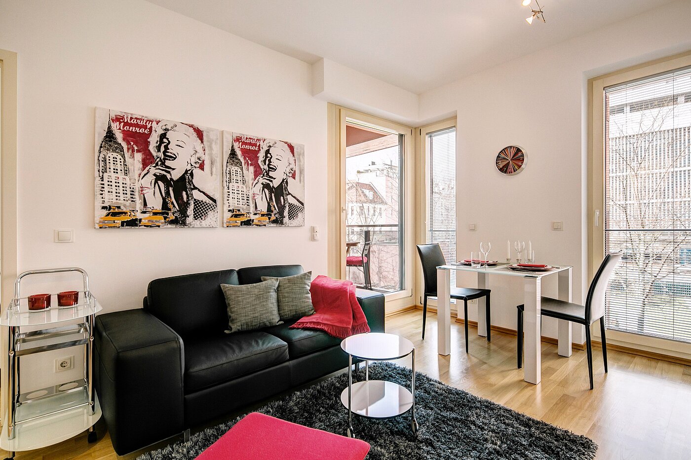Appartement avec 1.5 pièces | München-Schwabing | 70392 | Wohn- und Essbereich