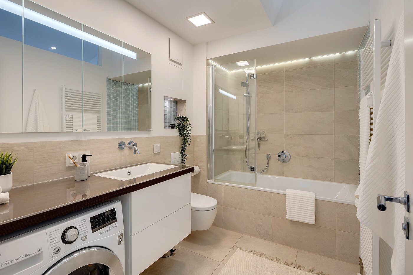 Appartement avec 2 pièces | München-Schwabing | 2208ML2 | Großes Bad