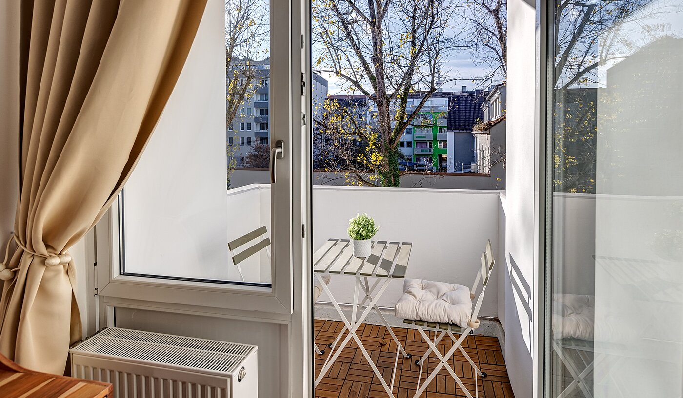 Apartment avec 1 pièce | München-Milbertshofen | 70183 | ...und Zugang zum Balkon
