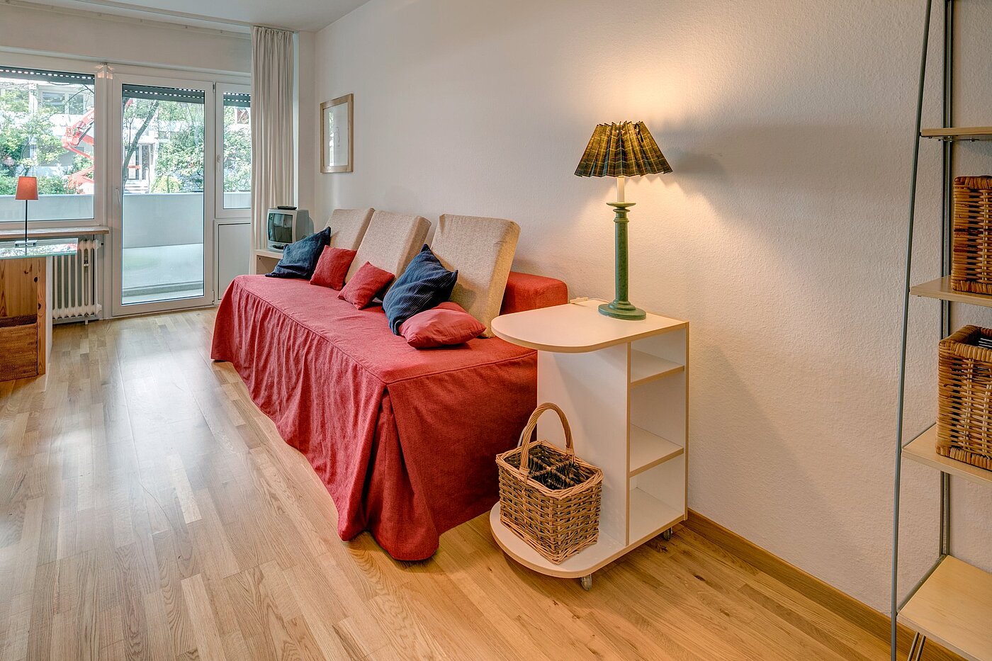 Rez-de-chaussée surélevé avec 1 pièce | München-Neuhausen | 1911ML10 | Wohnen