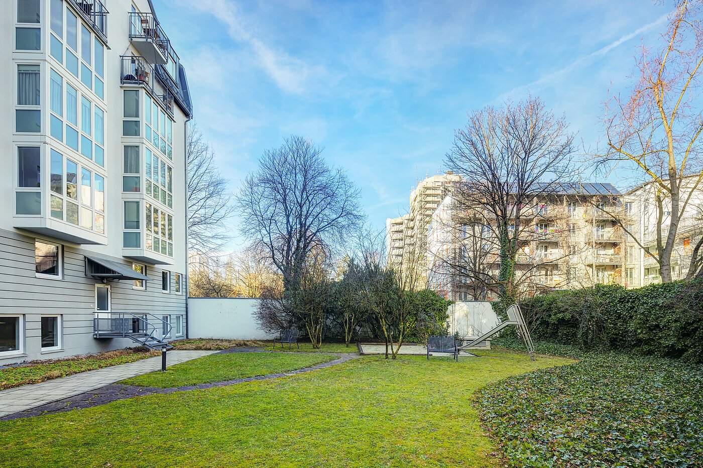 Appartement avec 2 pièces | München-Schwabing | 70102 | ...begrünten Innenhof