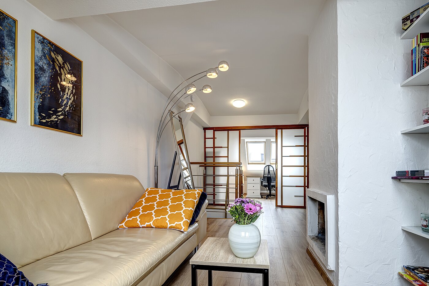 Appartement au dernier étage avec 4.5 pièces | München-Ludwigsvorstadt | 70461 | Wohnen / Essen