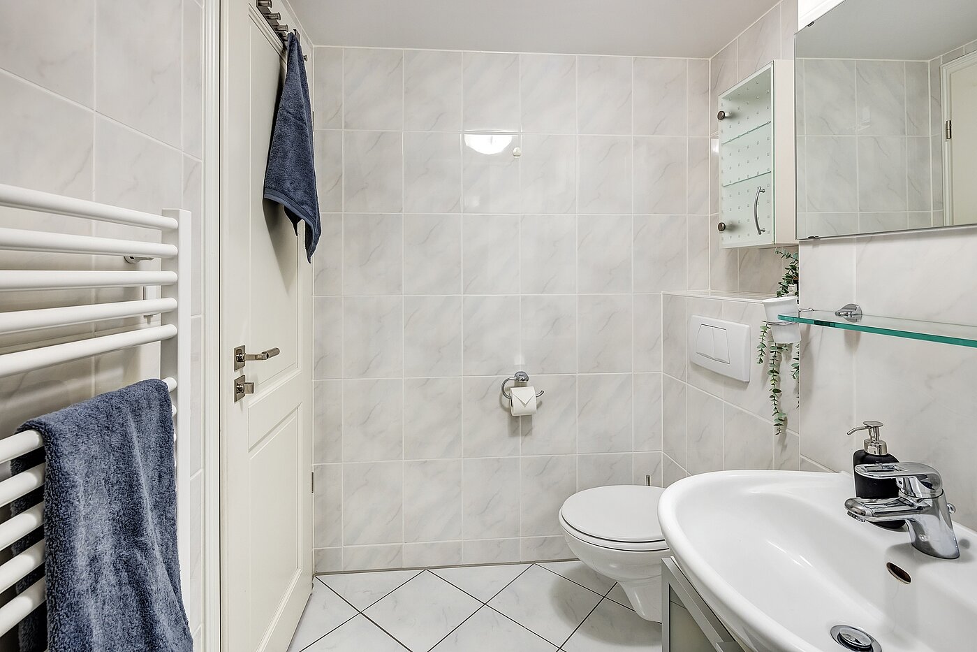 Appartement avec 1.5 pièces | München-Schwabing | 2205ML81 | ...klassisch gefliest