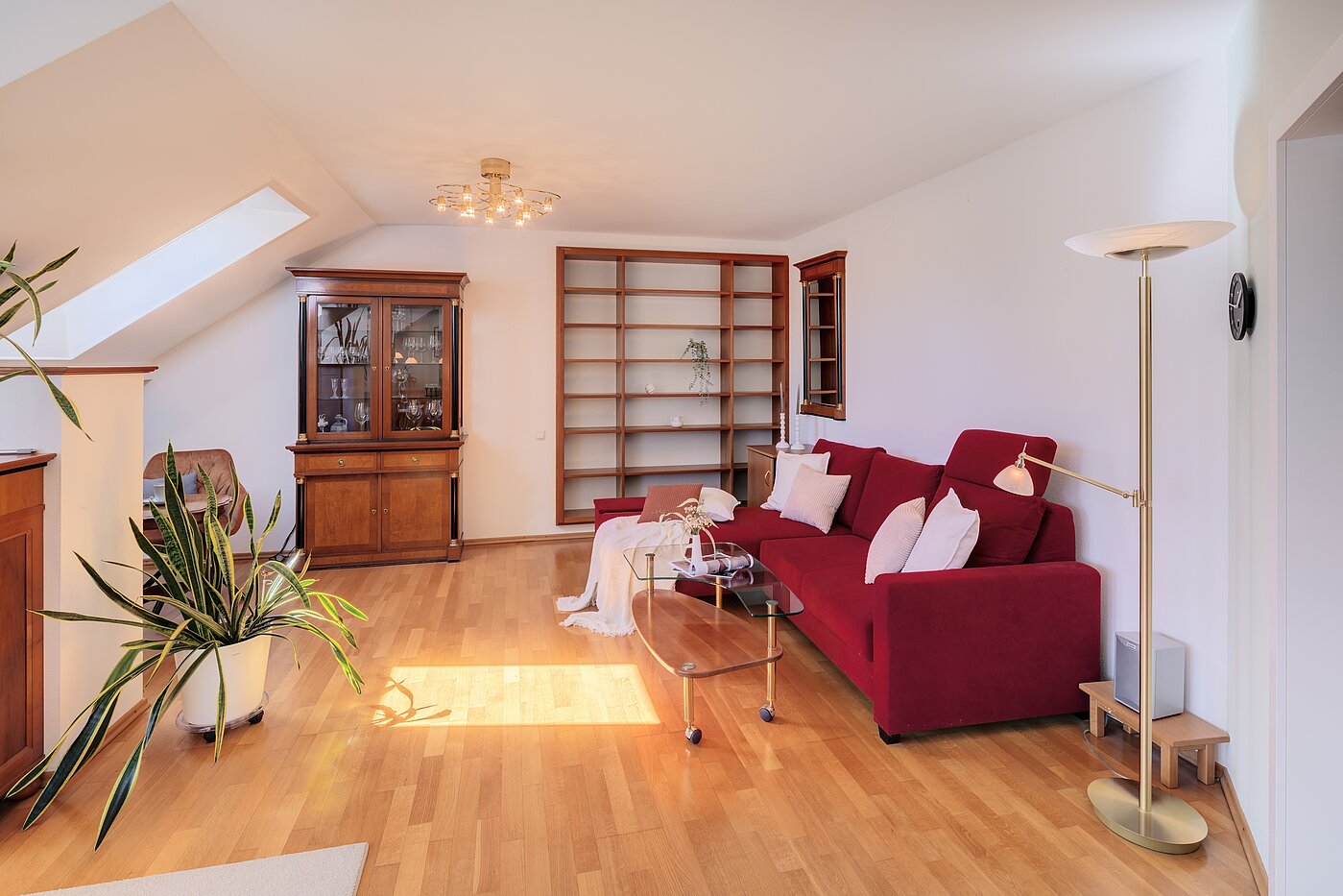 Appartement au dernier étage avec 3 pièces | 70501 | ...Wohnen