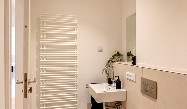 Terrassenwohnung avec 3 pièces | München-Harlaching | 70371 | Gästetoilette mit...