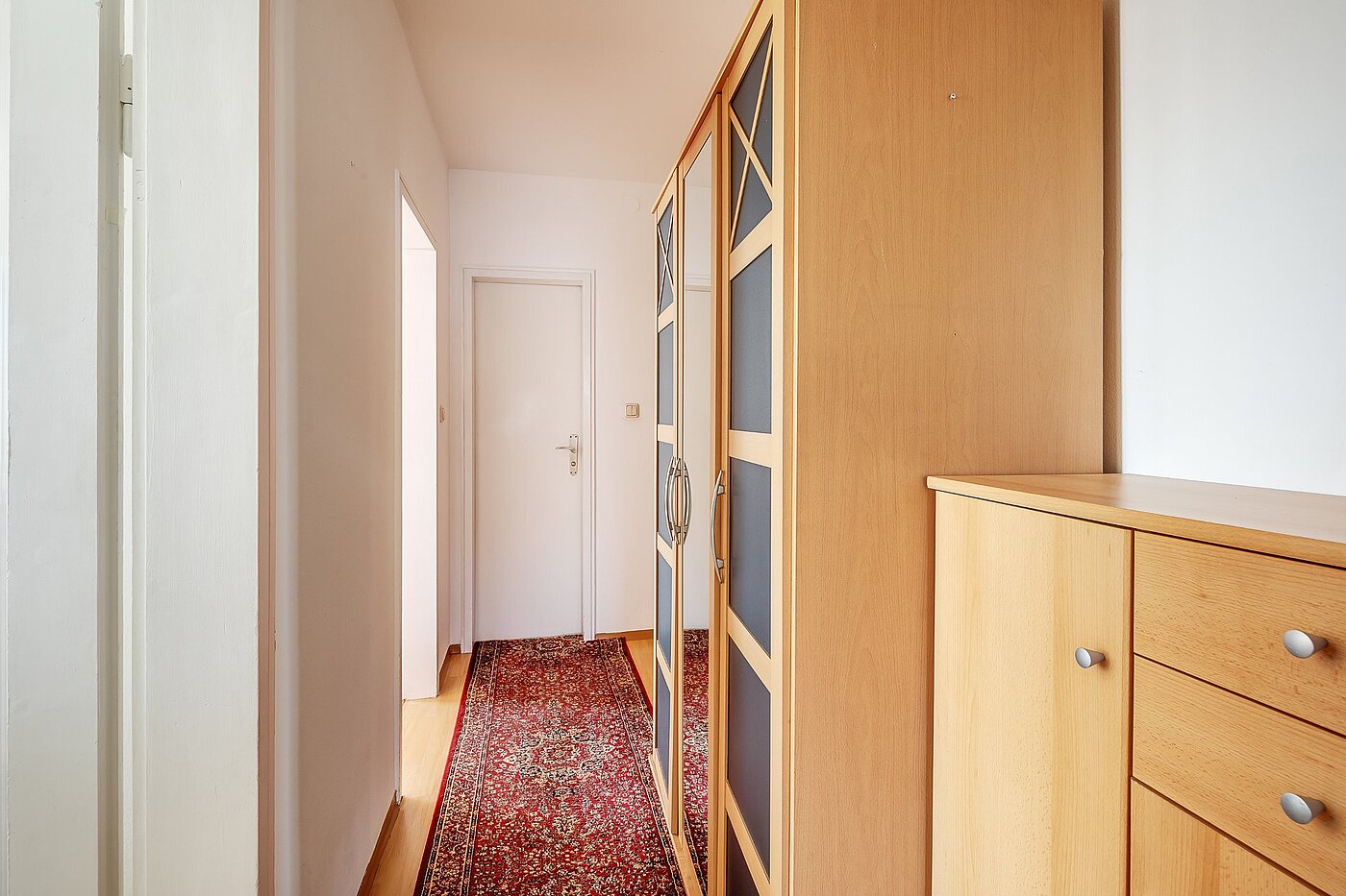 Appartement avec 2 pièces | München-Sendling-Westpark | 2003ML10 | Flur mit Garderobe