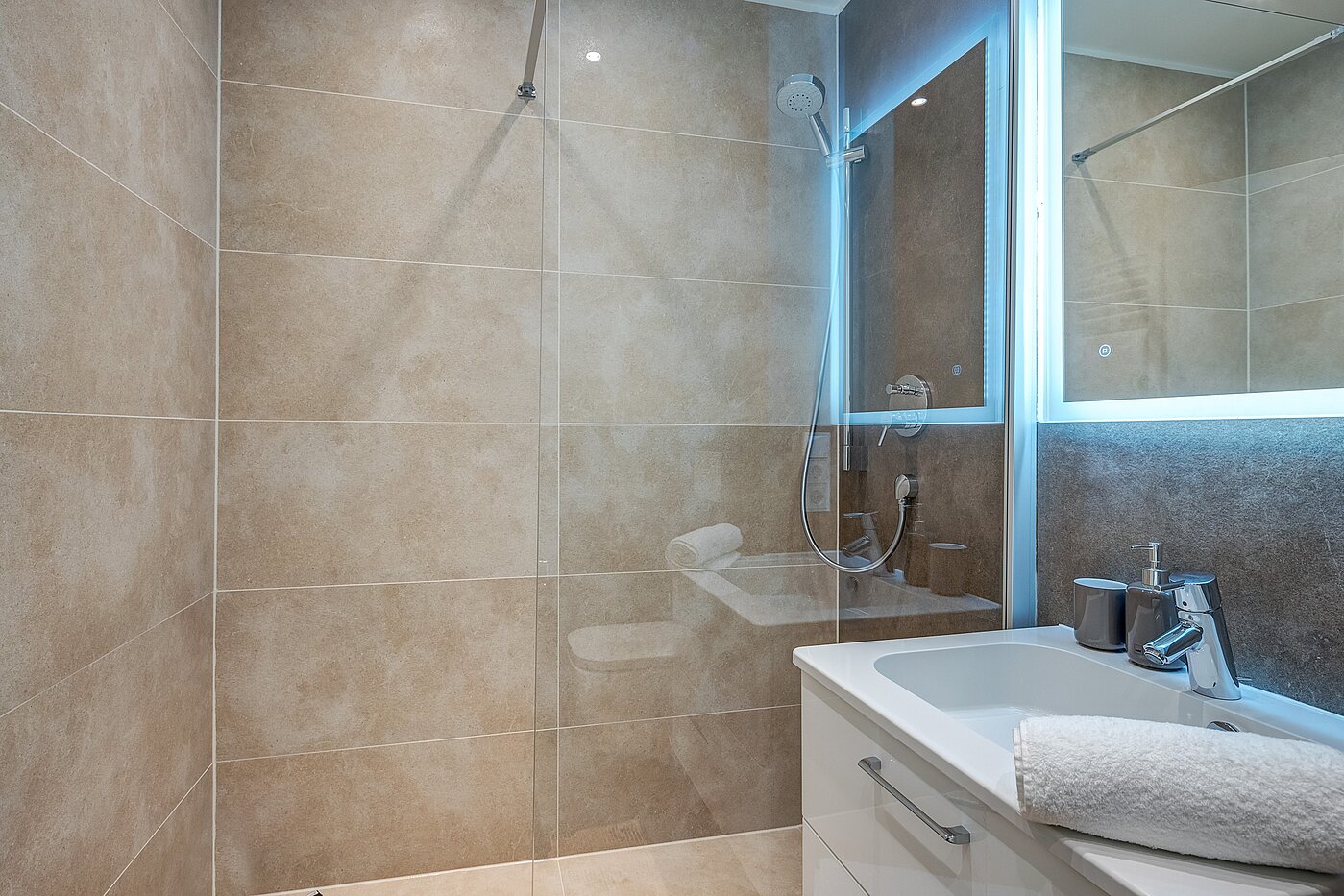 Apartment avec 1 pièce | München-Milbertshofen | 702251 | ...mit begehbarer Dusche