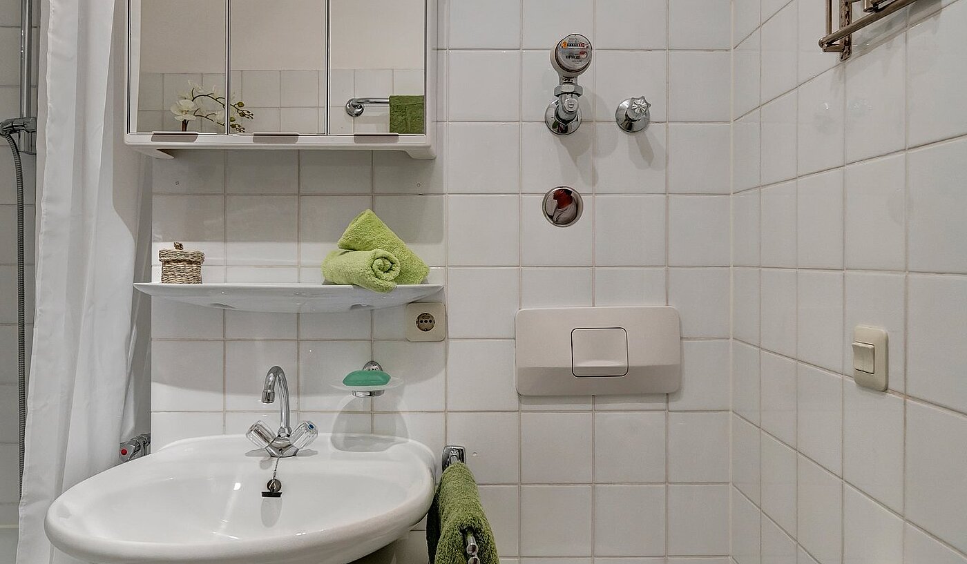 Appartement avec 1.5 pièces | München-Lehel | 2107ML9 | Weiß gefliestes Bad...