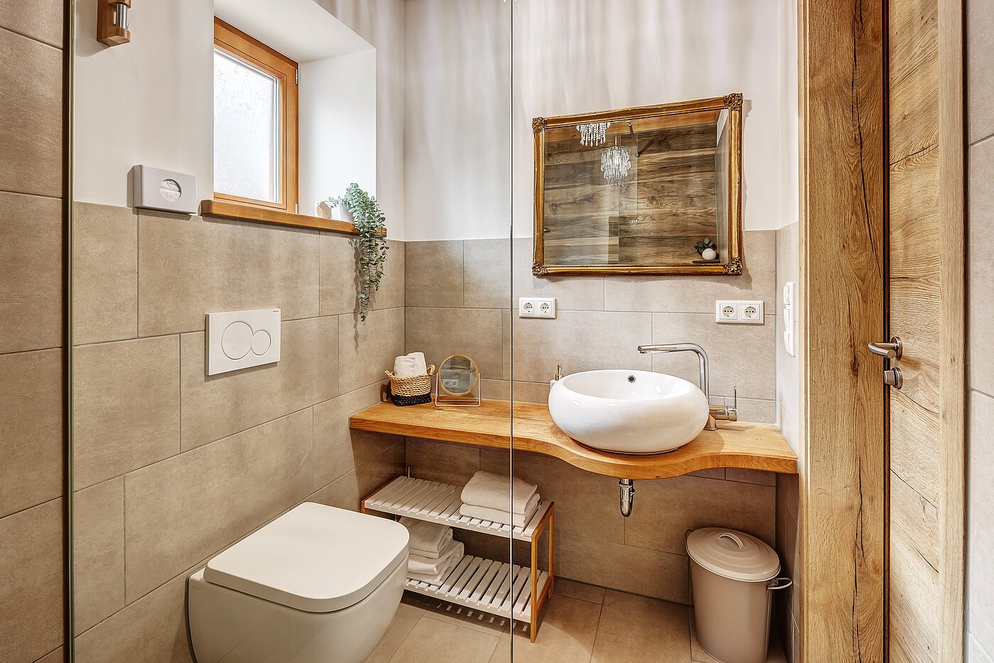 Appartement avec 6 pièces | 70095 | ...mit Bad en Suite...