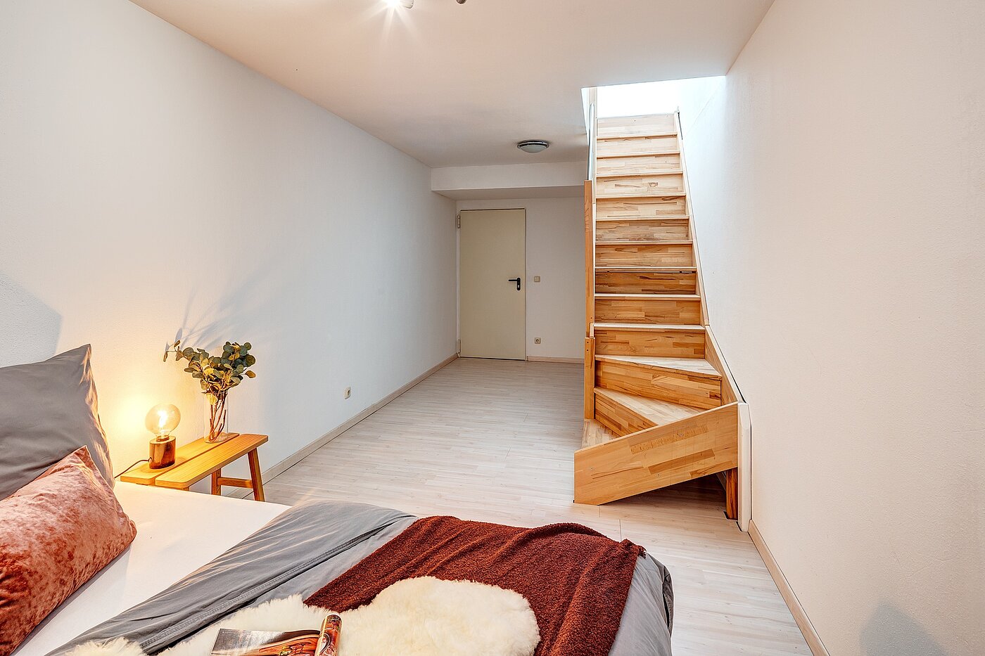 Appartement au rez-de-chaussée avec 1.5 pièces | München-Aubing | 70000 | ...ins Untergeschoss