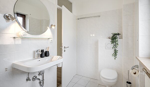 Maison mitoyenne avec 5 pièces | Unterschleißheim | 70187 | Helles Badezimmer...