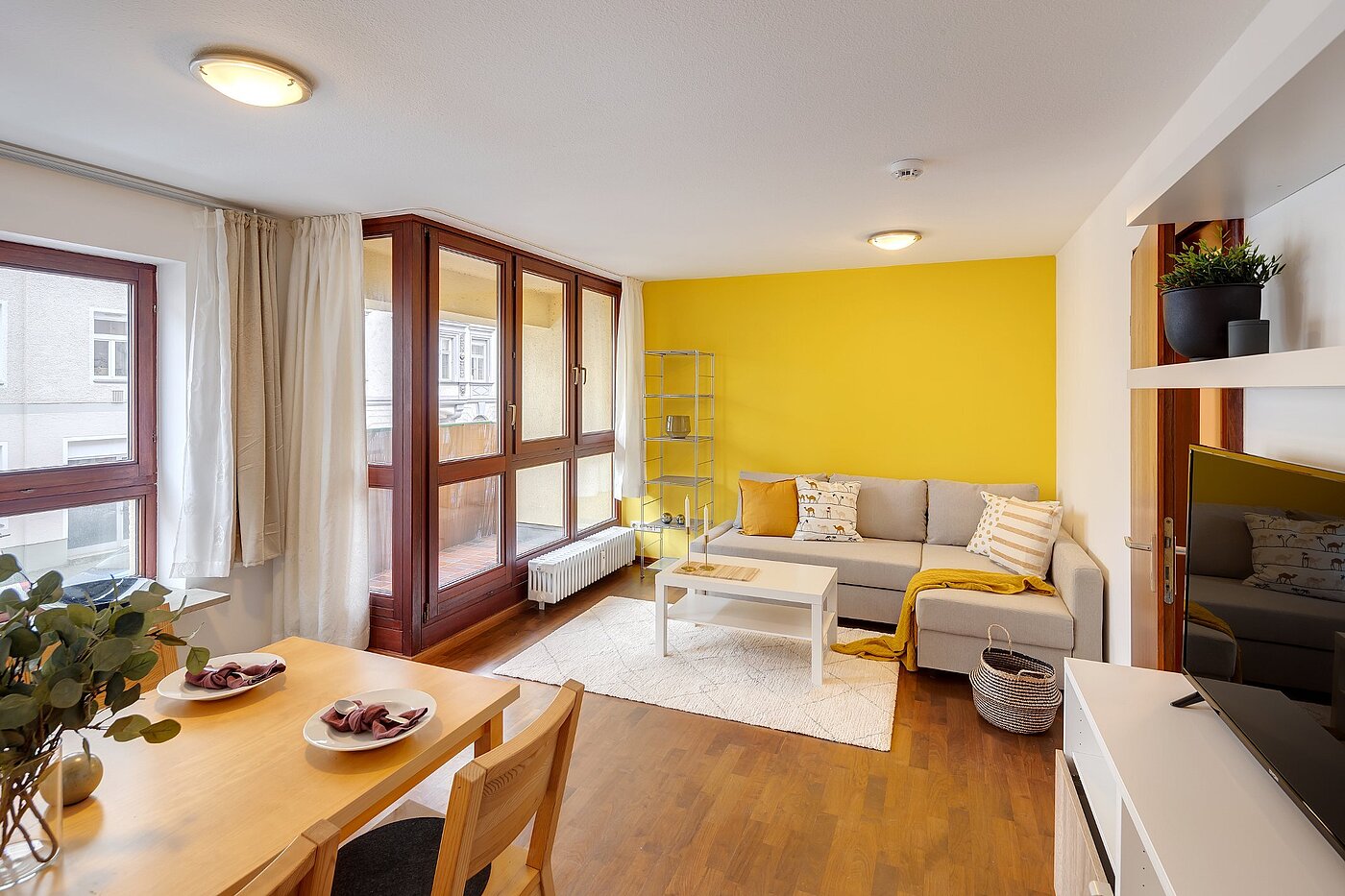 Appartement avec 2 pièces | München-Neuhausen | 2012ML5 | Wohnzimmer mit Loggia