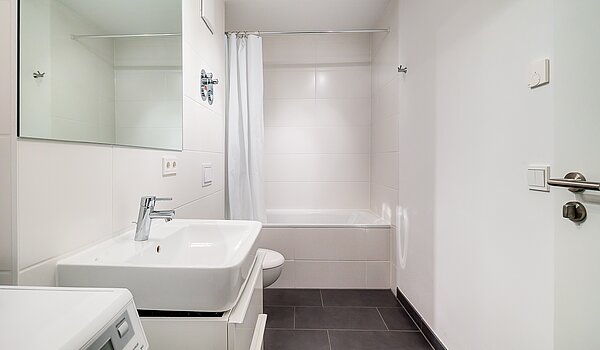 Appartement avec 3 pièces | München-Moosach | 70164 | ...und Badewanne