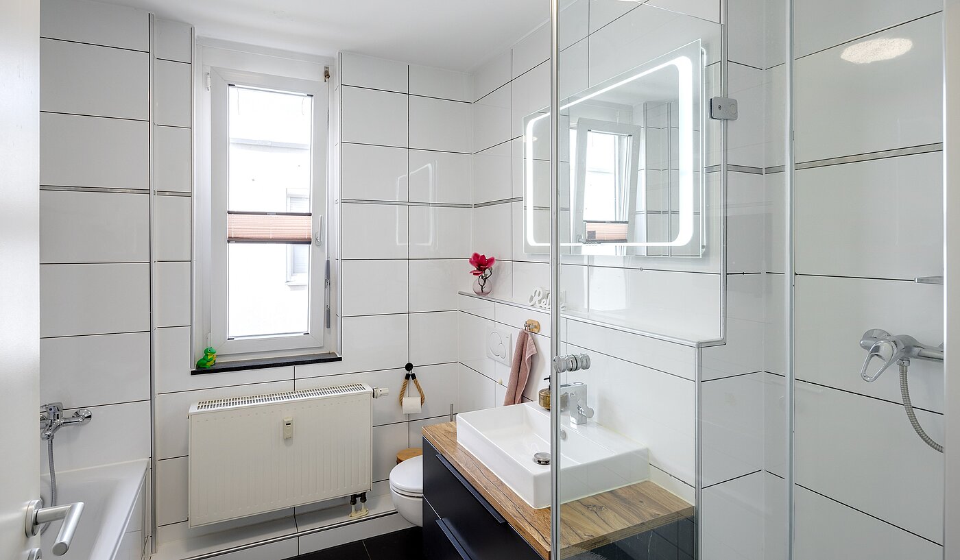 Maison jumelée avec 5 pièces | Unterföhring | 70119 | Bad mit Fenster