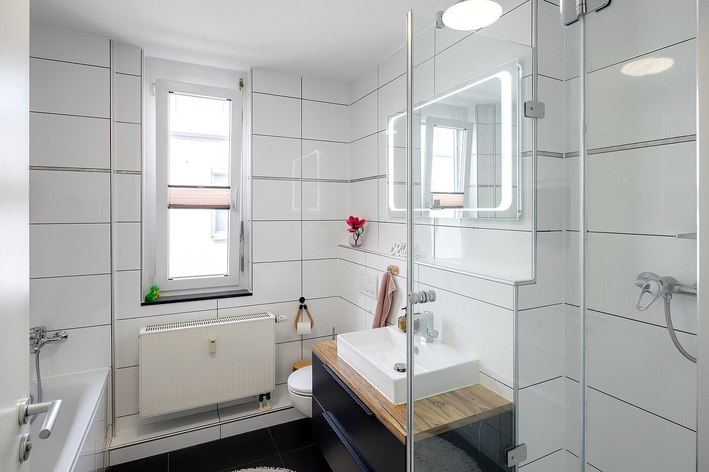 Maison jumelée avec 5 pièces | Unterföhring | 70119 | Bad mit Fenster