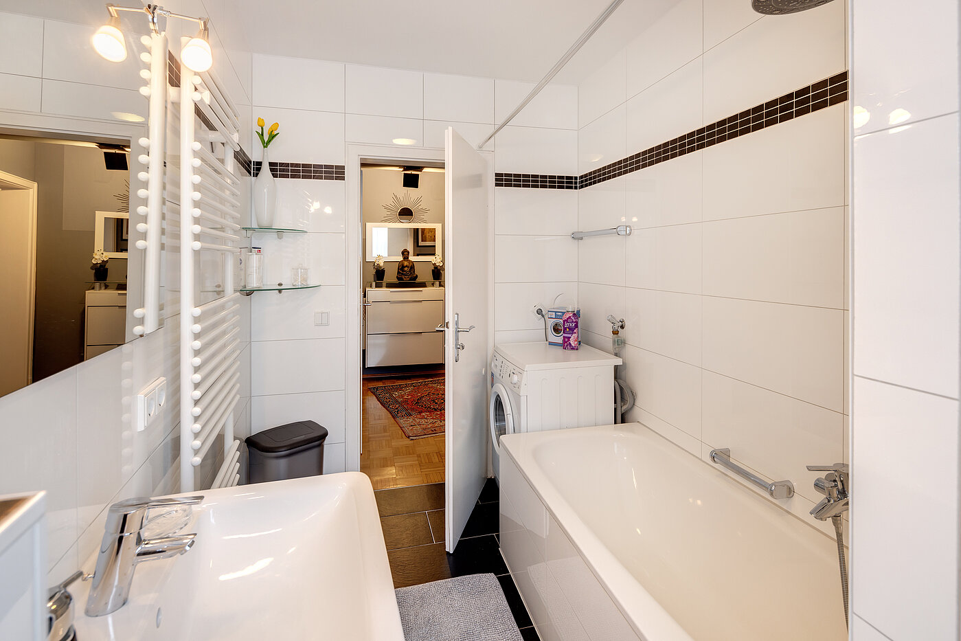 Appartement au rez-de-chaussée avec 2 pièces | 70219 | ... mit Platz für die Waschmaschine