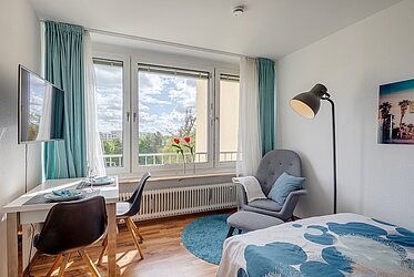 Oberföhring: Freies Apartment - modern und chic