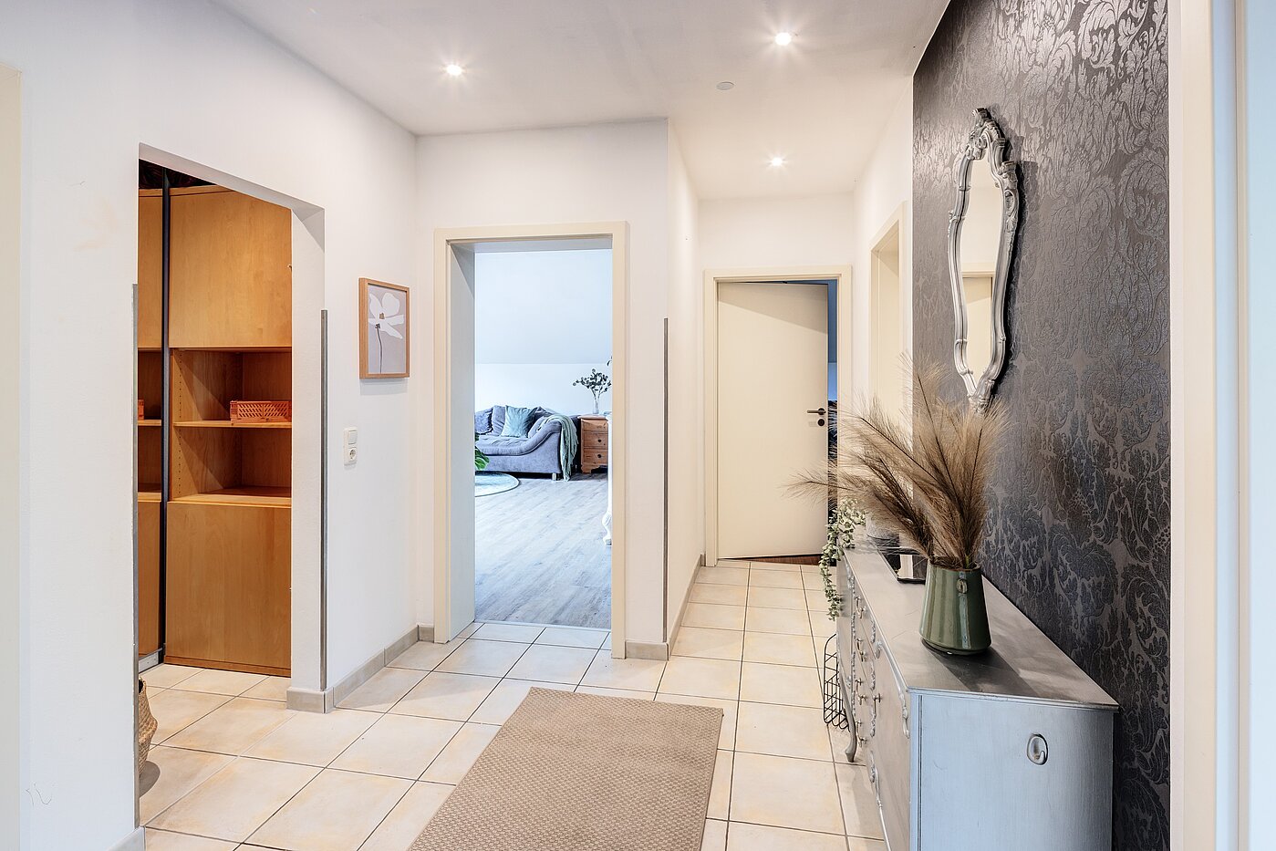 Appartement au dernier étage avec 3 pièces | Karlsfeld | 70217 | ...Garderobe