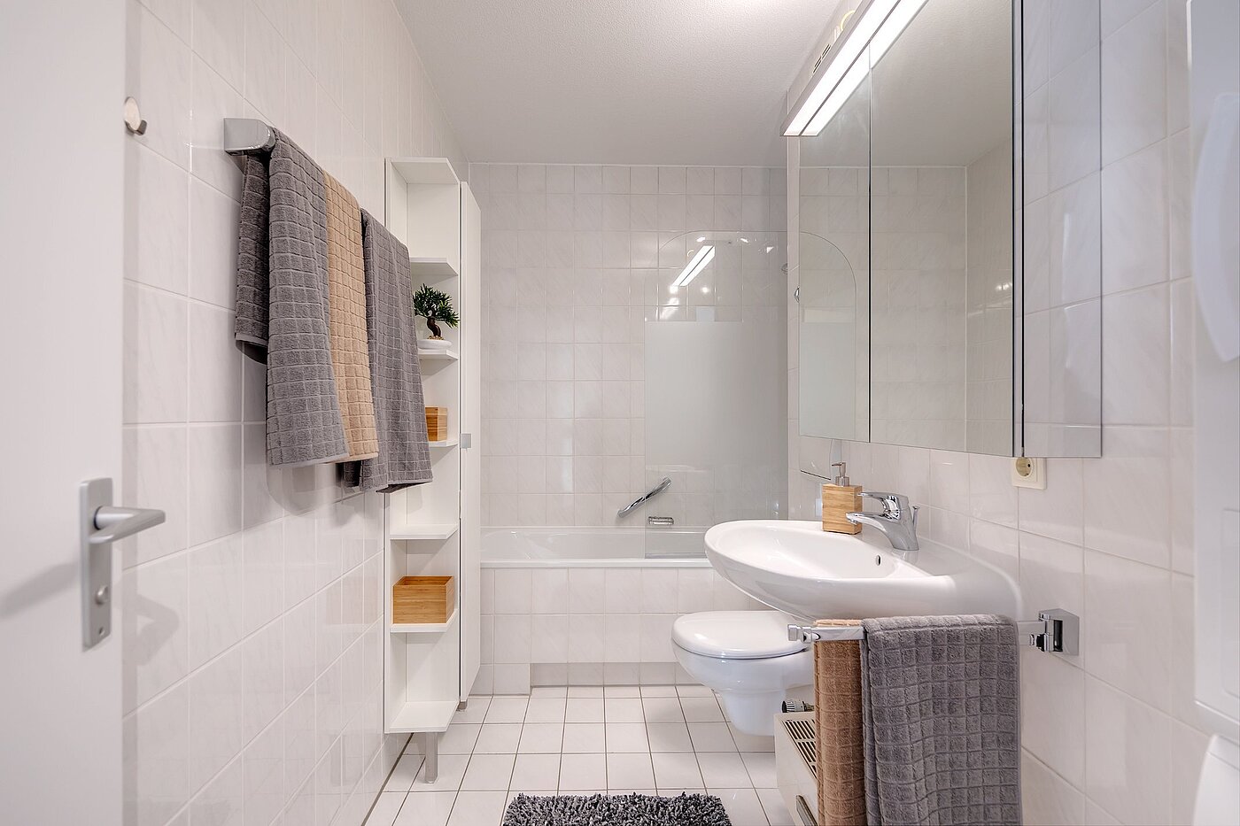 Appartement avec 2 pièces | München-Oberföhring | 2007ML8 | Bad mit