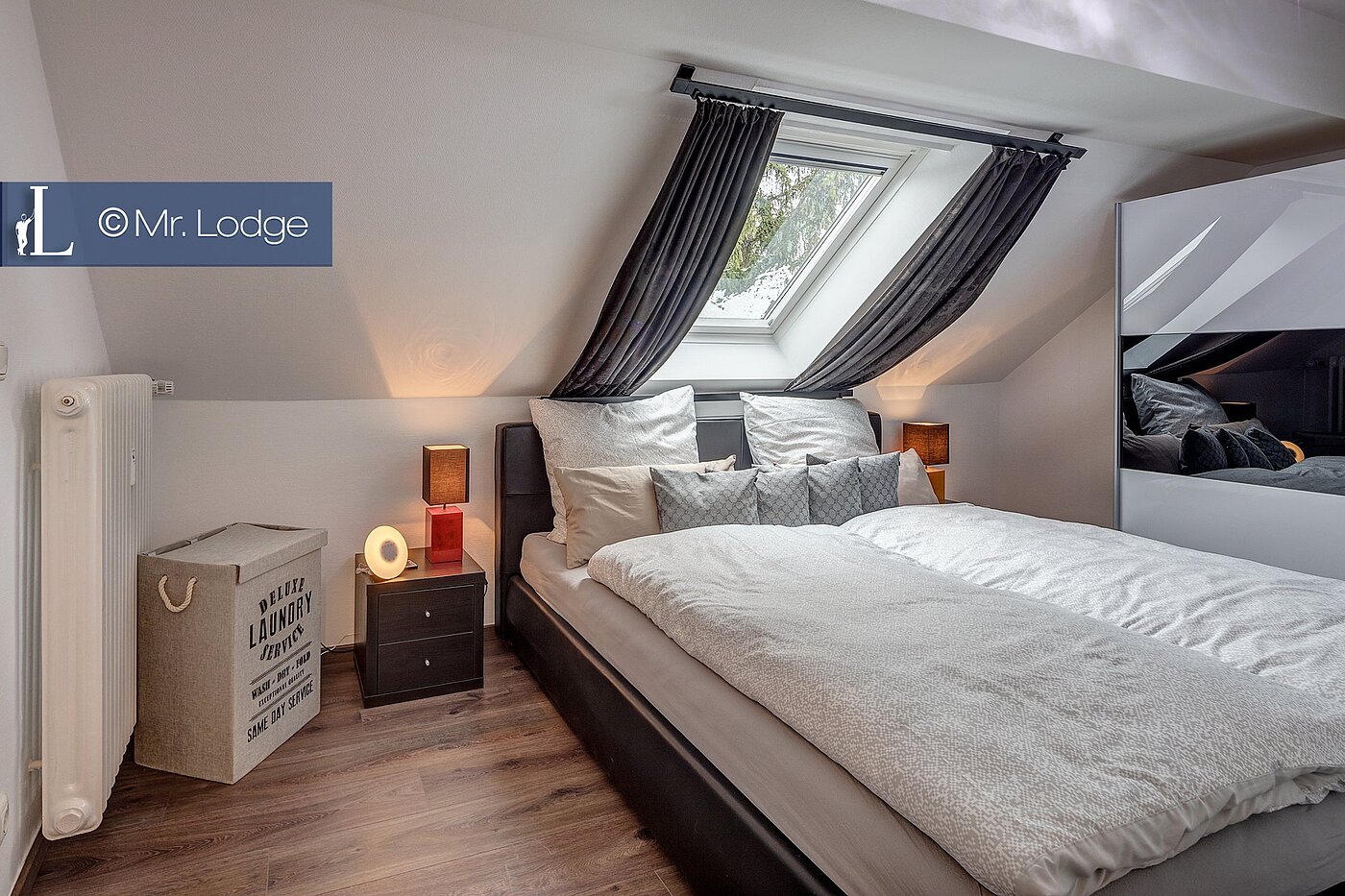Appartement au dernier étage avec 3 pièces | München-Hasenbergl | 1803D9 | Großzügiges Schlafzimmer