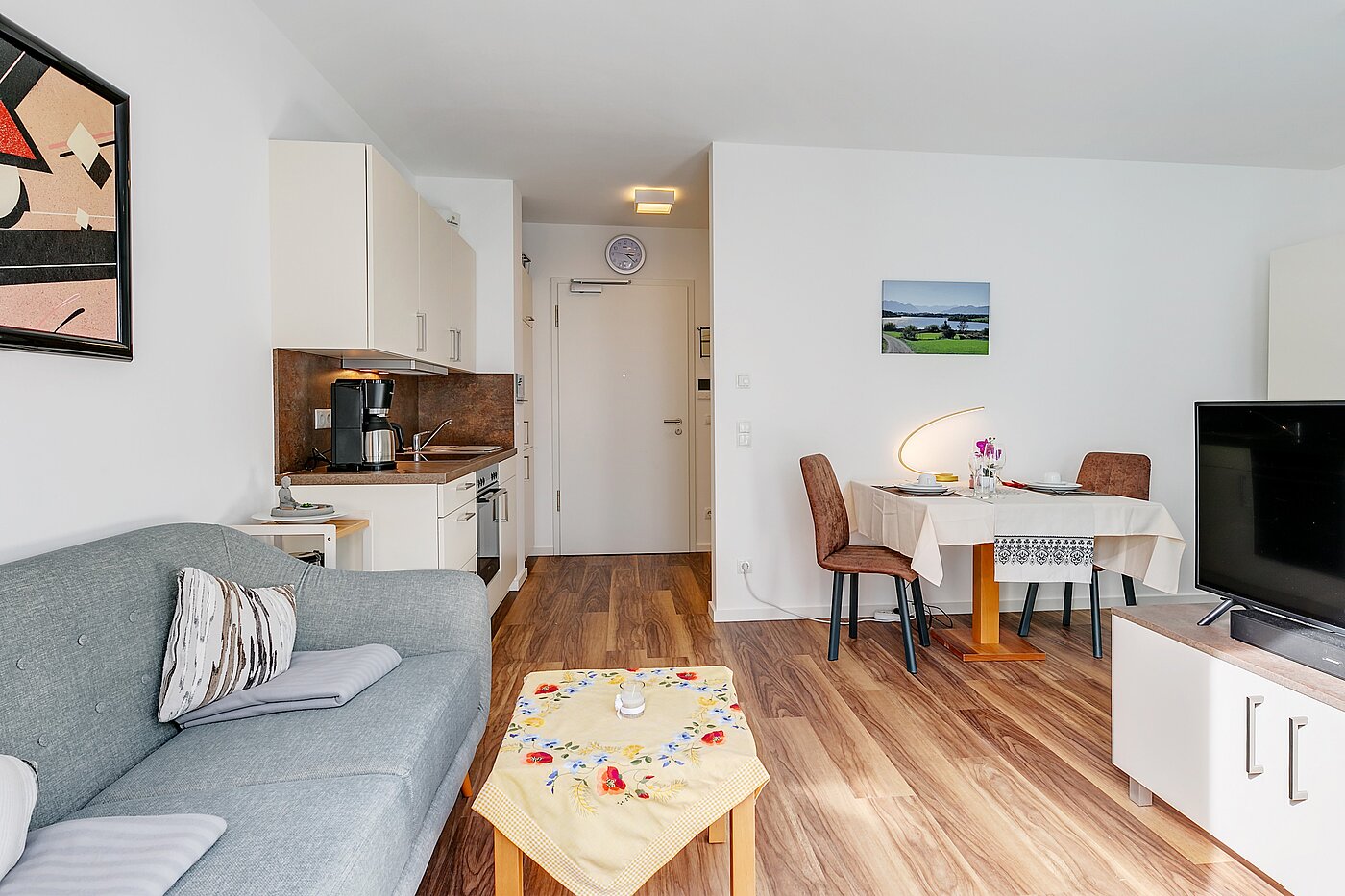 Appartement au rez-de-chaussée avec 1 pièce | München-Milbertshofen | 2202ML8 | Gemütliche Sitzecke...