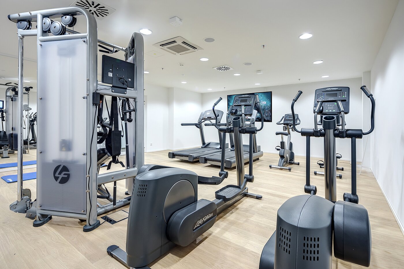 Apartment avec 1.5 pièces | München-Neuhausen | 70444 | Fitnessraum