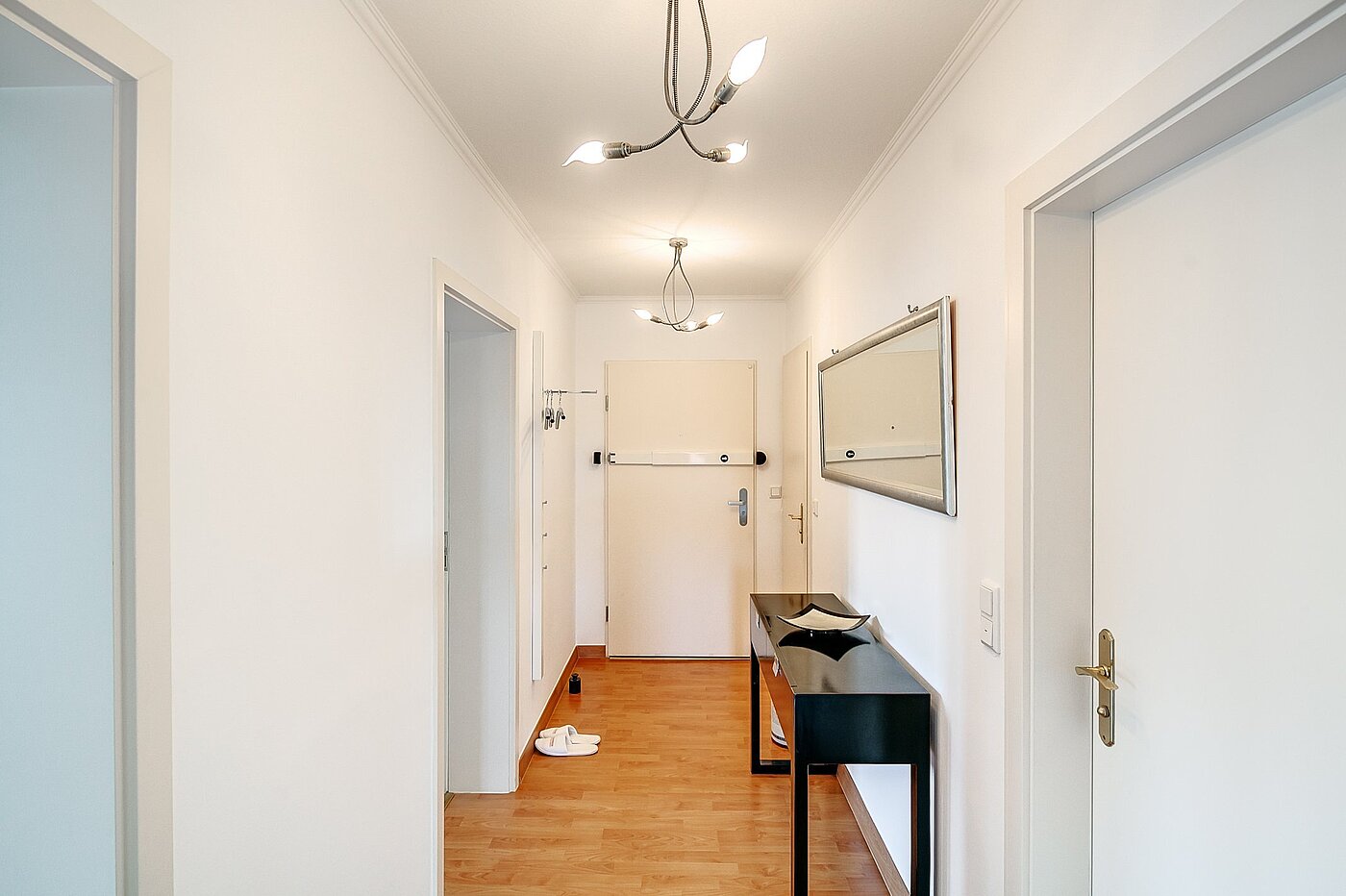 Appartement avec 2 pièces | München-Schwabing | 2102ML3 | Der zentrale Flur von dem ...
