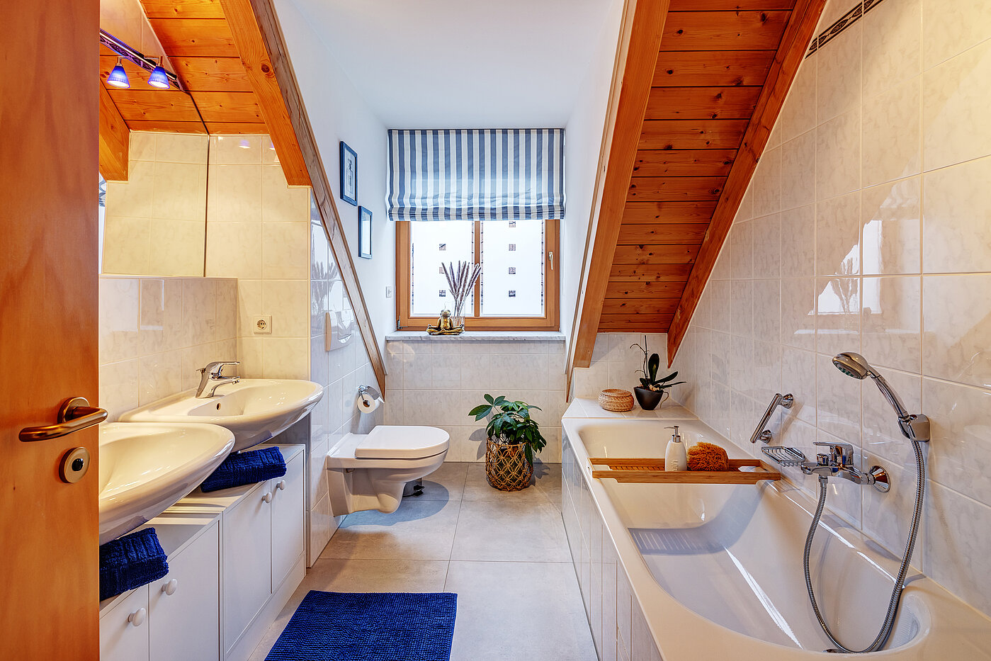 Appartement en duplex avec 3.5 pièces | München-Trudering | 70391 | Badezimmer...