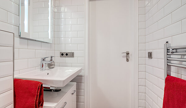 Appartement avec 2 pièces | München-Bogenhausen | 70287 | Weiß gefliestes Bad...