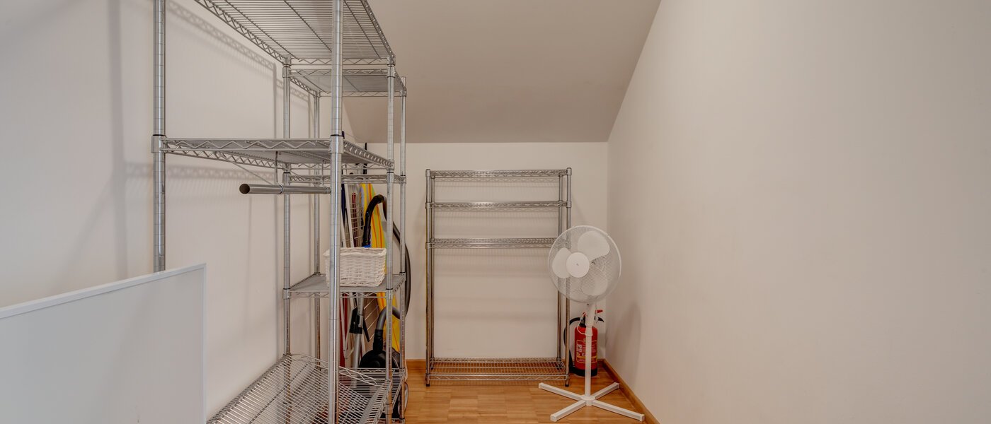 appartement avec terrasse sur le toit München Maxvorstadt - Museumsviertel 01 débarras 1