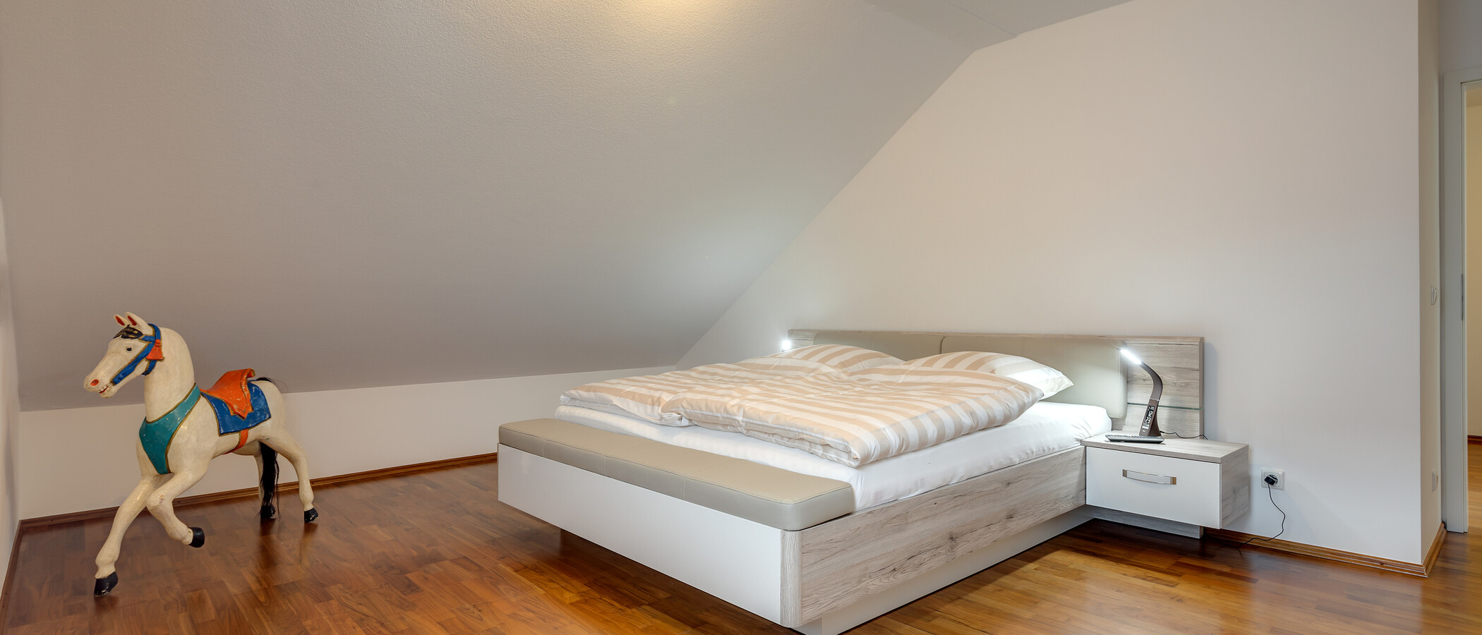 appartement sous les toits München Trudering 01 dormir 10283