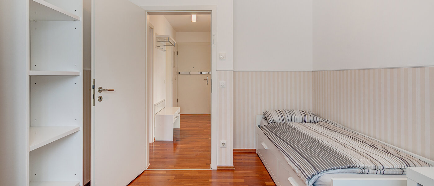 appartement München Obermenzing 01 2ème ch. à coucher 10294