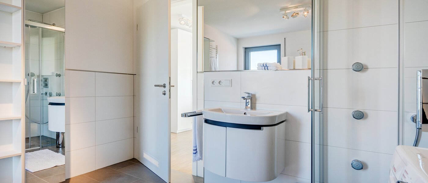 appartement avec terrasse sur le toit München Ramersdorf 04 salle de bain 10340