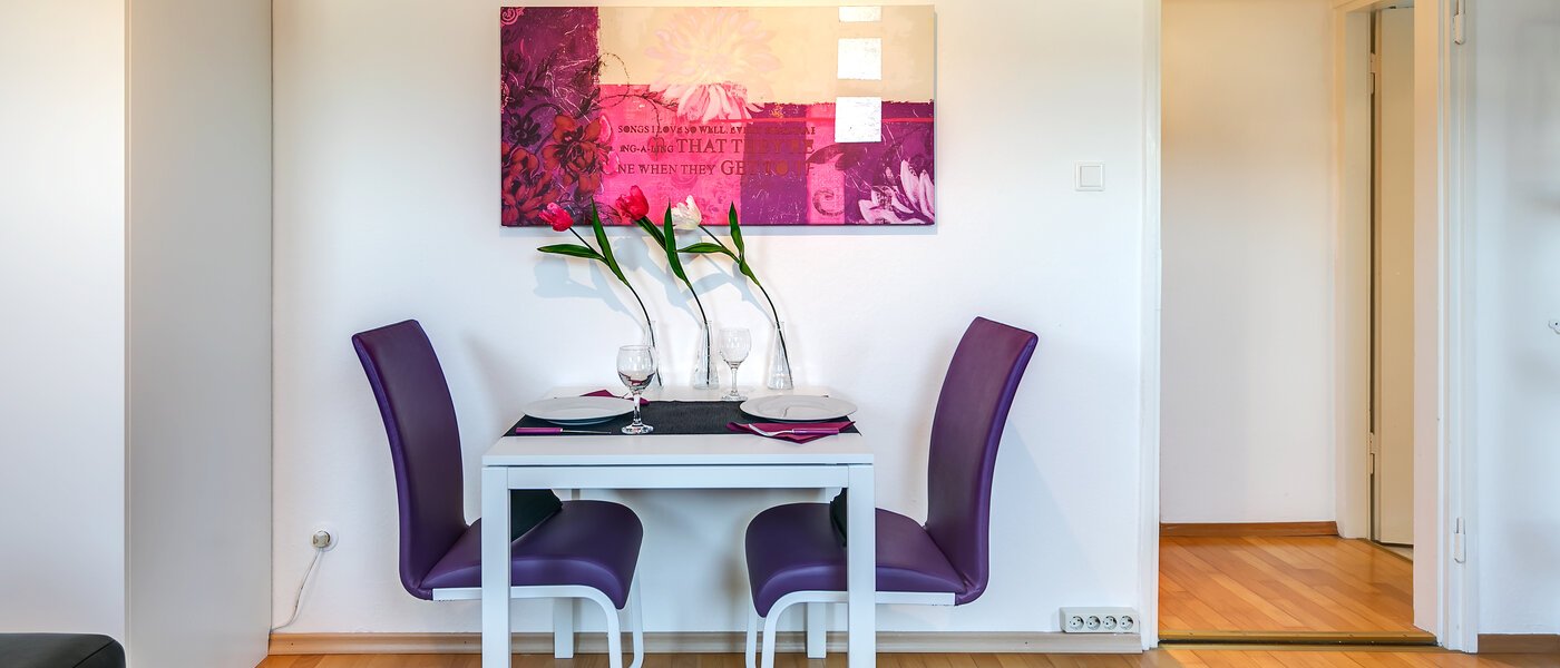 appartement sous les toits München Maxvorstadt - Rund um den Josephplatz 05 salon 10347