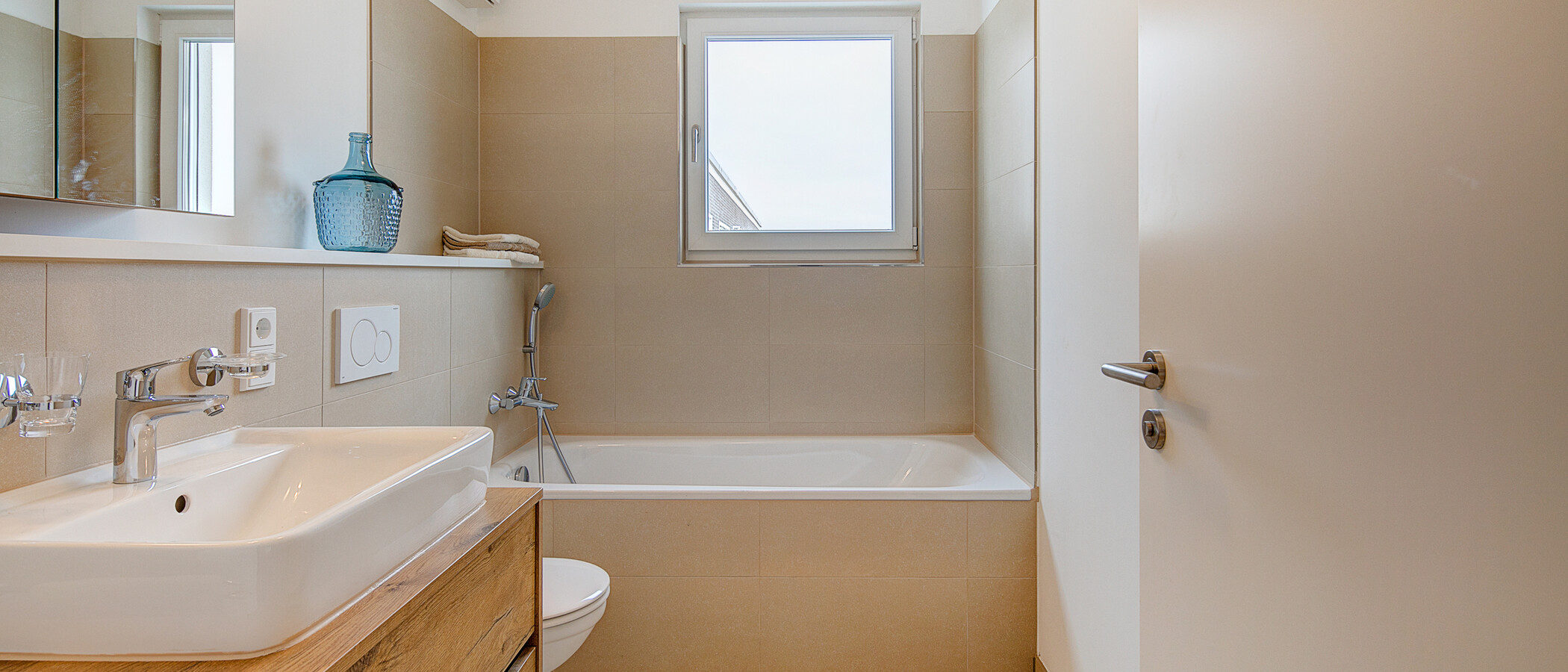 appartement sous les toits München Am Hart 01 salle de bain 10439