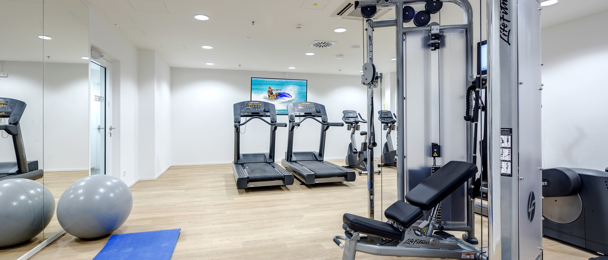 appartement München Nymphenburg 02 fitness 10602